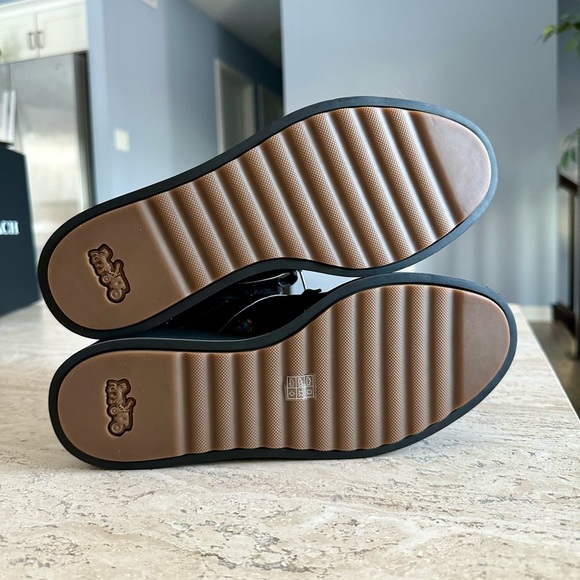 Coach Urban Hiker Boots with an Australian Sheep Fur and Tea Rose charms - Picture 5 of 13